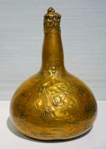 Flask by Jule Desbois, Siot-Decauville foundry, Paris, c. 1896, gilt brass - Hessisches Landesmuseum Darmstadt - Darmstadt, Germany - DSC00953