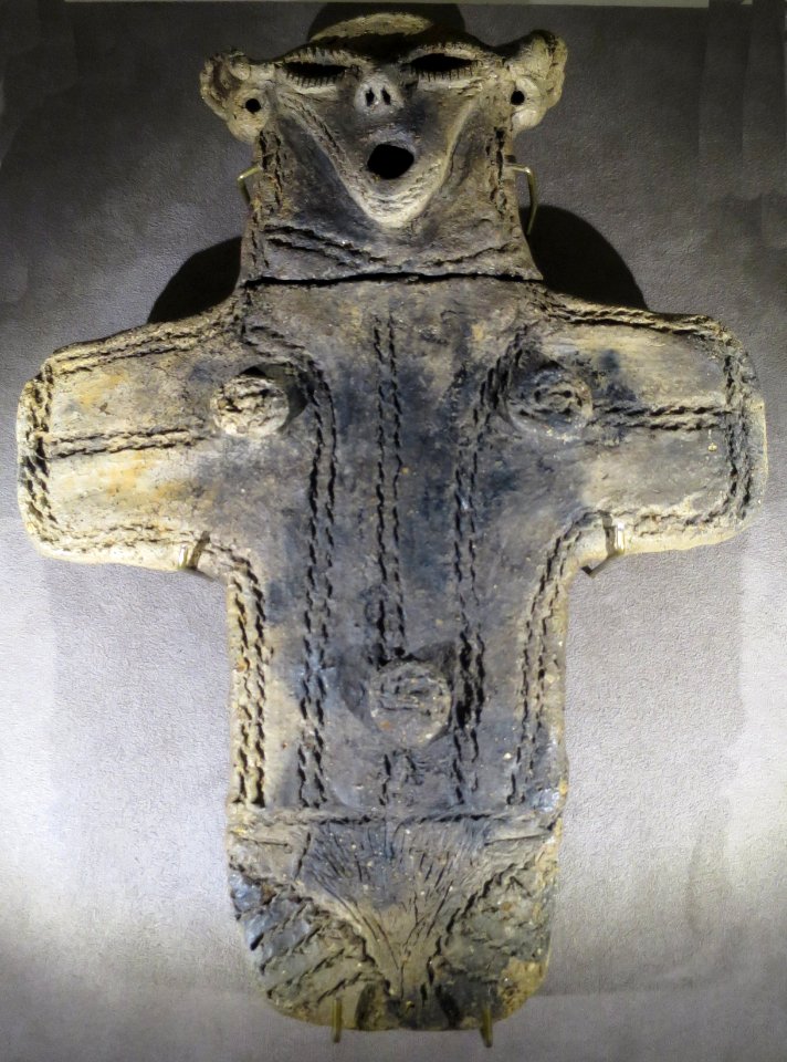 Flat clay figurine, Jomon Museum at Sannai Maruyama