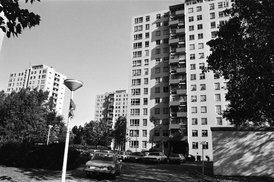 Flats in slechte toestand in Den Haag de flats in Den Haag, Bestanddeelnr 933-1134