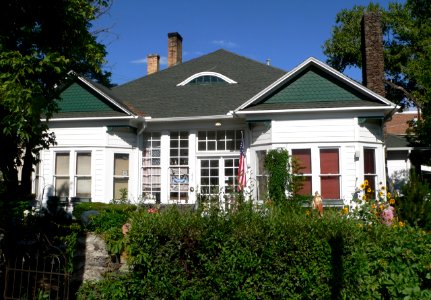 Flagstaff, Arizona 215 N Leroux from ESE 2