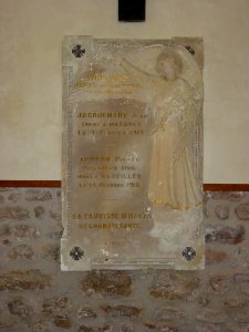 Flaignes-Havys (Ardennes) église de Havys, monument aux morts paroissial