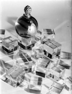 Fles met parfum Jeanne Lanvin, Bestanddeelnr 190-0887