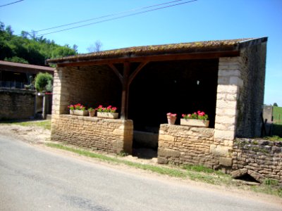 Flagy (Saône-et-Loire, Fr) lavoir à Sirot