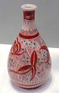 Flask in Ko-Imari style, c. 1660, Arita, glazed porcelain, enamels - Gardiner Museum, Toronto - DSC00491