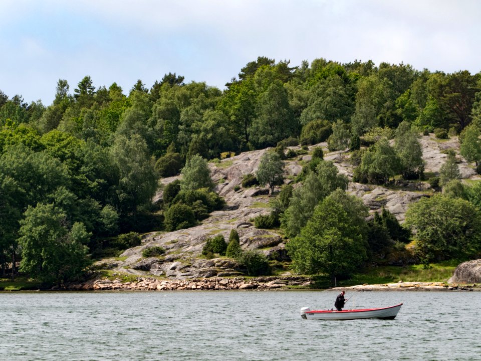 Fiskare vid mellersta Ryxö photo