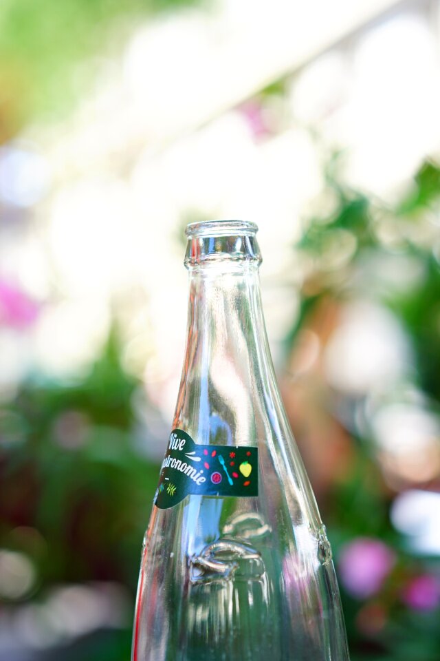 Glass bottle drunk thirst