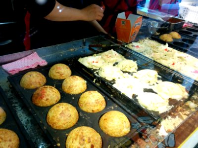 Fist-sized takoyaki at ばくだん焼本舗