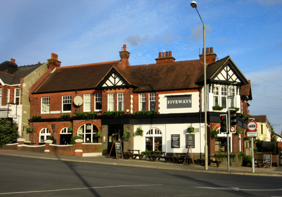 Fiveways pub, Ditchling Road, Brighton (November 2015) (3)