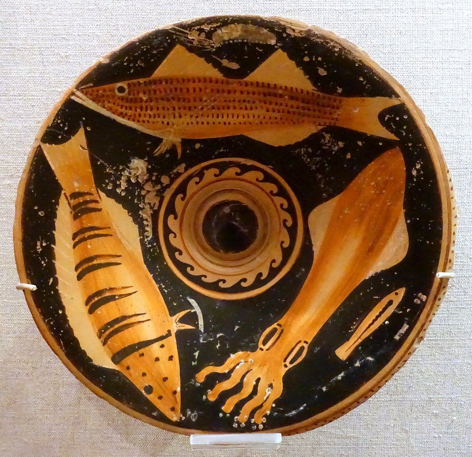 Fish plate, Greece, Apulian red figure, c. 350-325 BC, terracotta - Spurlock Museum, UIUC - DSC05801