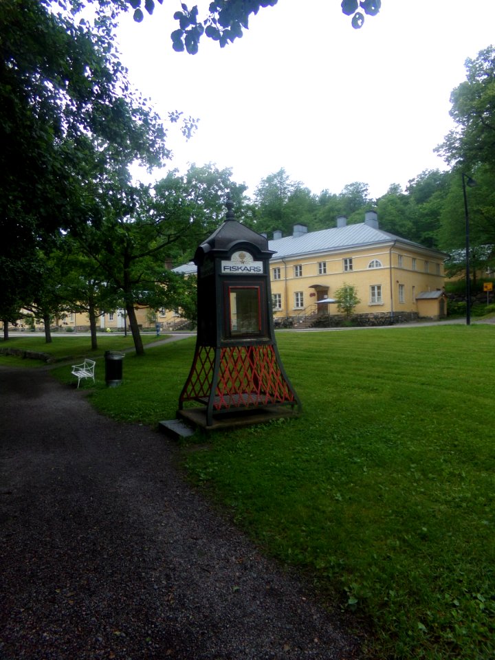 Fiskars phone booth