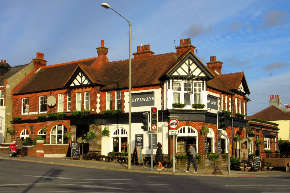 Fiveways pub, Ditchling Road, Brighton (November 2015) (1)