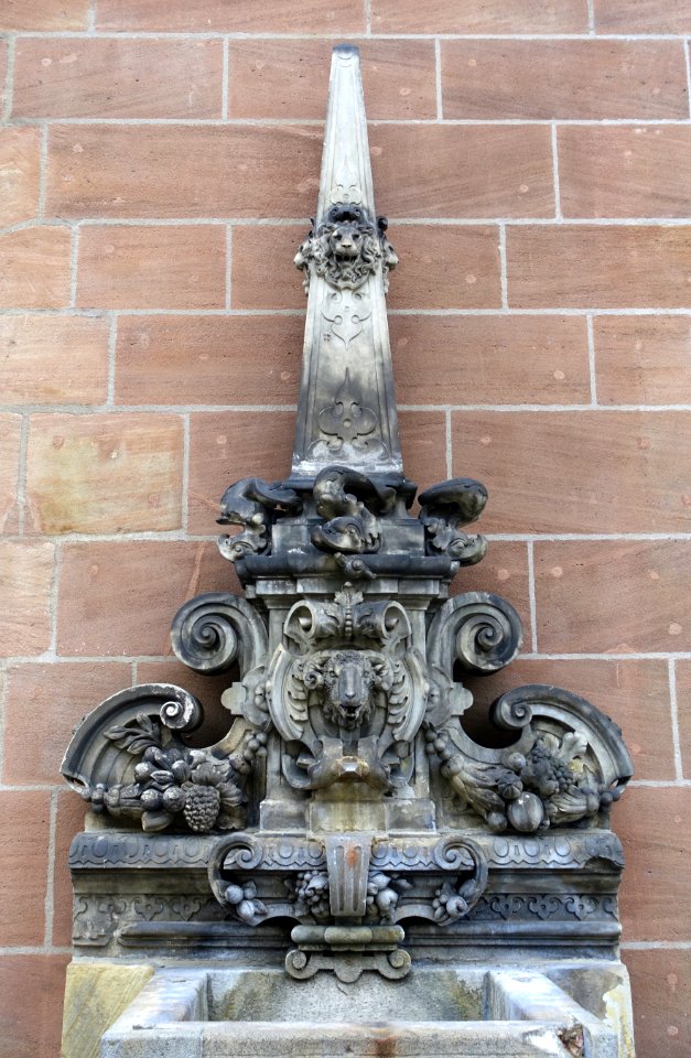 Fleischhauerbrunnen - Nuremberg, Germany - DSC01914