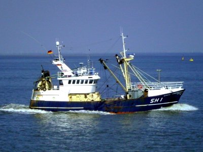 Fishing vessel Bleibtreu SH 1