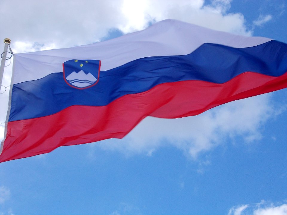 Flag of Slovenia on Lisca 01