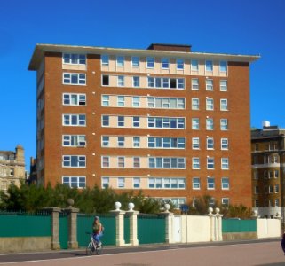 Flag Court, Kingsway, Hove (September 2018) (3)