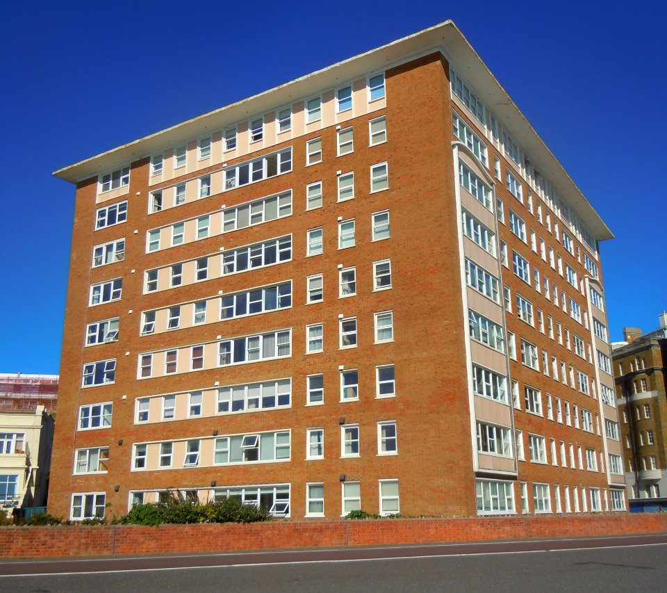 Flag Court, Kingsway, Hove (September 2018) (2)