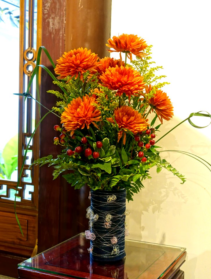 Floral arrangement - Lan Su Chinese Garden - Portland, Oregon - DSC01455