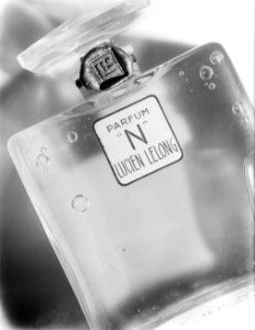 Flacon van parfum N van Lucien Lelong, Bestanddeelnr 190-0879