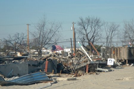 Flag & USAA sign in burnt Breezy Sandy jeh