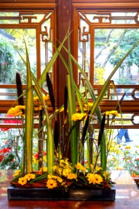 Floral arrangement - Lan Su Chinese Garden - Portland, Oregon - DSC01276