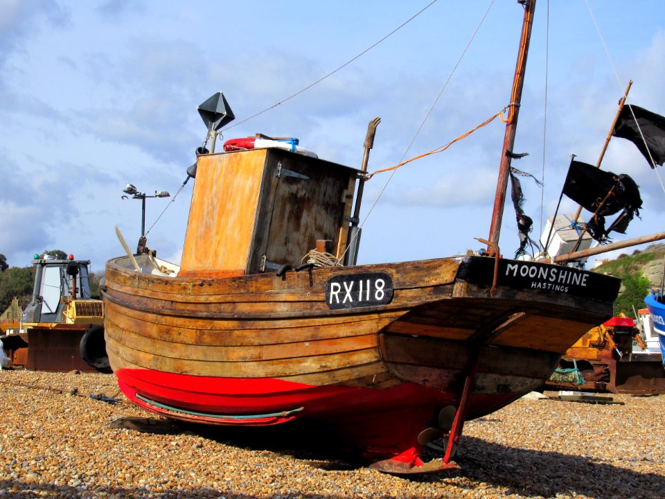 Fishing boats at Hastings 03