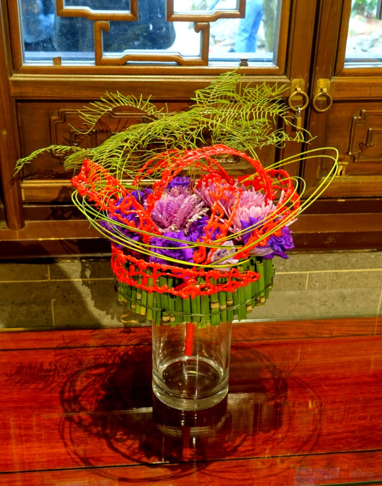 Floral arrangement - Lan Su Chinese Garden - Portland, Oregon - DSC01447