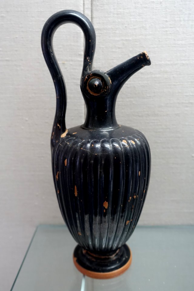 Flagon (Schnabelkanne), Attic, 430-420 BC, L 701 - Martin von Wagner Museum - Würzburg, Germany - DSC05810