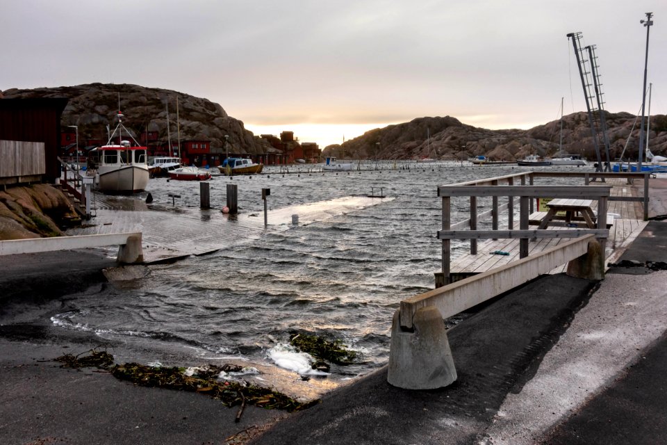 Flooded jetties in Valbodalen harbor during Storm Ciara 1