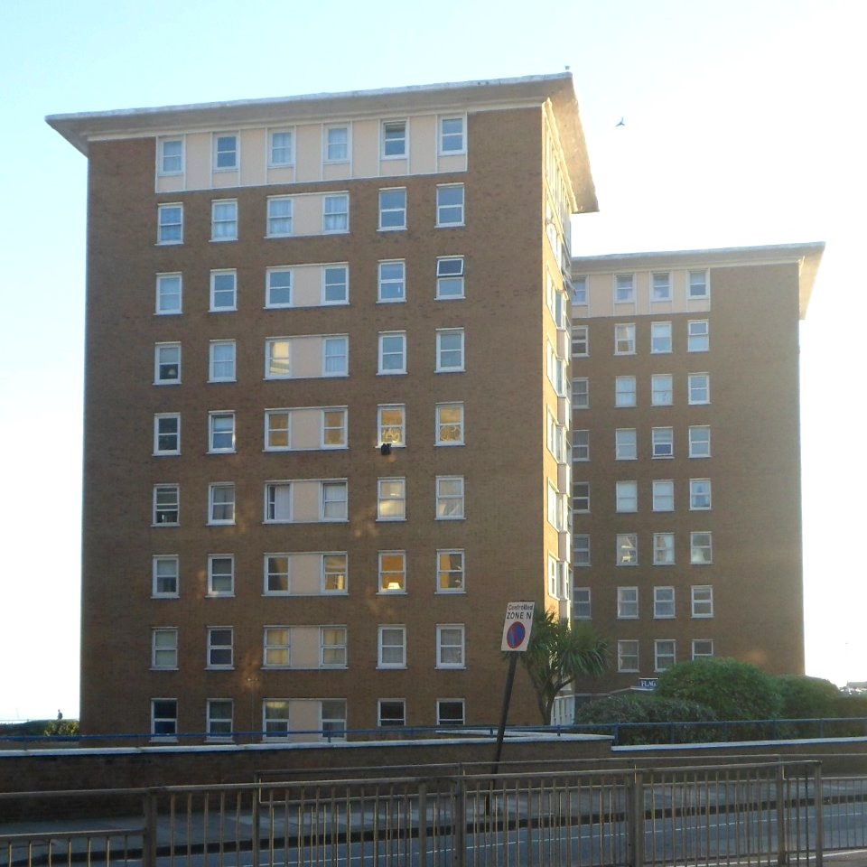 Flag Court, Kingsway, Hove (September 2013) (1)