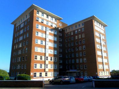 Flag Court, Kingsway, Hove (July 2012) (1)