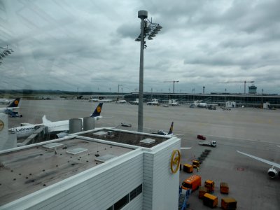 Flughafen-Muenchen-Terminal-2-Aussichtsplattform-1