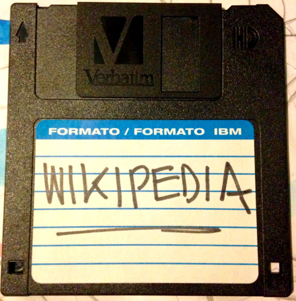 Floppy disc with wikipedia label