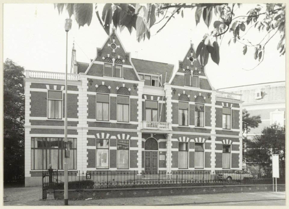 Florakliniek, Florapark 8. NL-HlmNHA 54004816