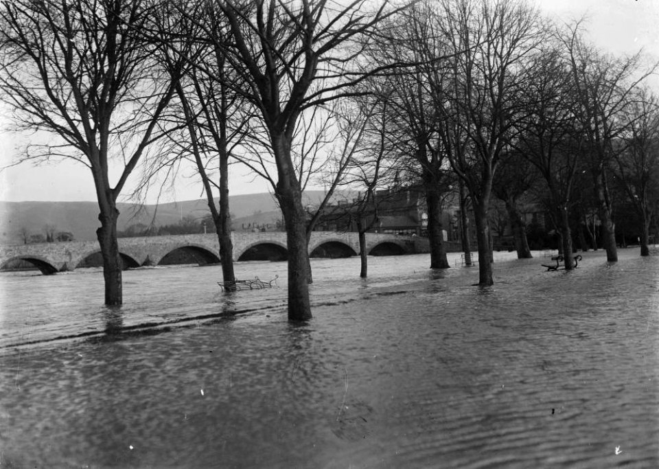 Floods near the bridge at Builth Wells (1293973)