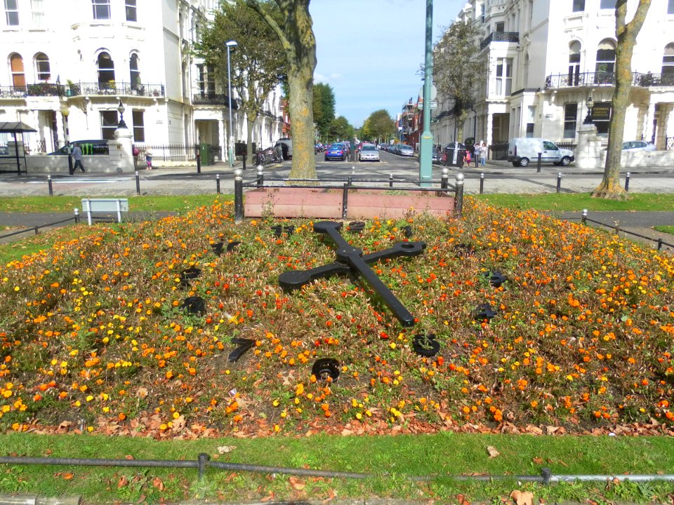 Floral Clock, Palmeira Square, Hove (October 2012) (2)