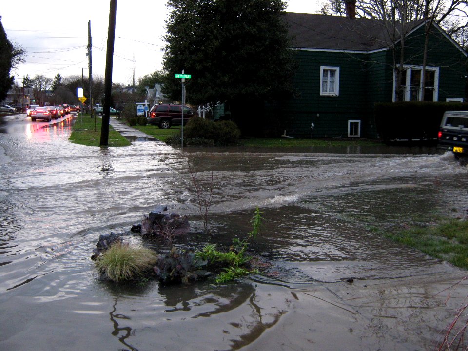 Flooding18th andChemeketa