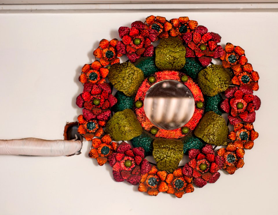 Flower-shaped mirror