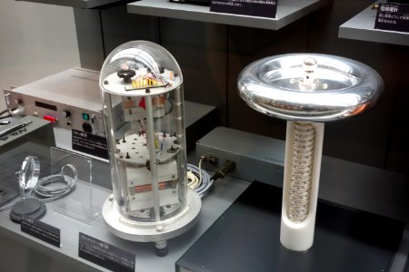 Fluxgate magnetometer and unknown device - National Museum of Nature and Science, Tokyo - DSC07794
