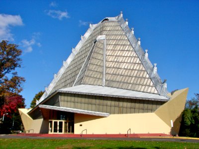 FLW Beth Sholom exterior photo