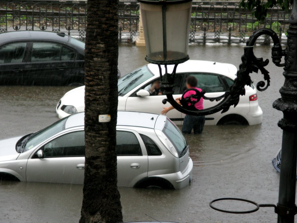 Flood - Via Marina, Reggio Calabria, Italy - 13 October 2010 - (40)