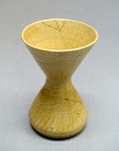 Flower vase in the shape of a standing drum, Mino ware, Kiseto type, Japan, Azuchi-Momoyama period, 1500s AD, ceramic - Tokyo National Museum - Tokyo, Japan - DSC08953