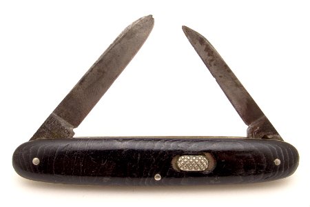 Flylock pocket knife with two blades