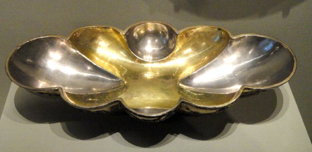 Fluted Bowl, 300-500 AD, Sasanian, Iran, silver and gilt - Cleveland Museum of Art - DSC08120 photo