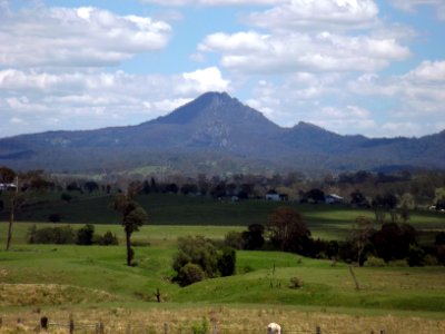 Flinders Peak from Allenview, Queensland 2