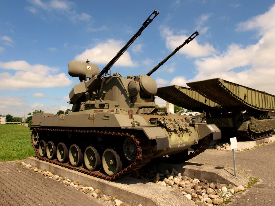 Fliegerabwehrpanzer 68 SPAAG pic03-1