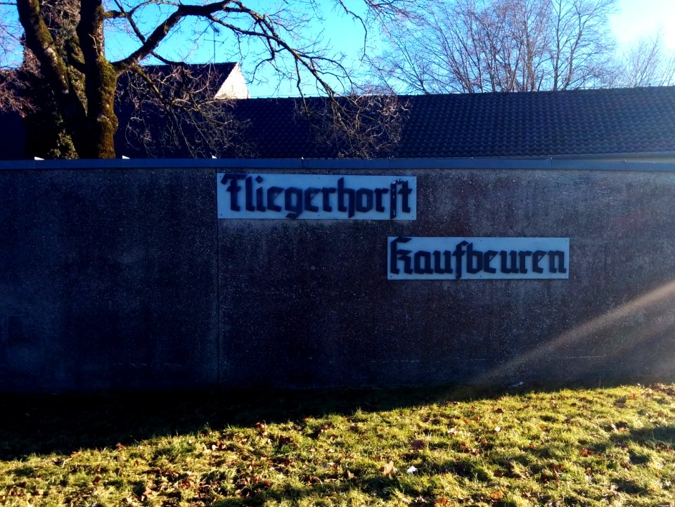 Fliegerhorst KF Eingang photo