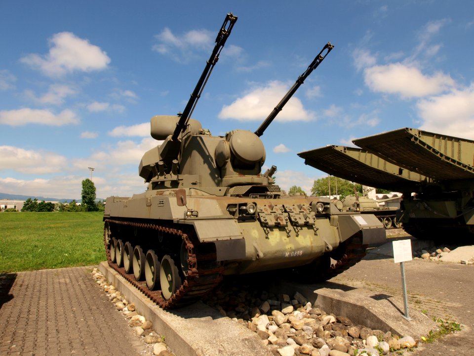 Fliegerabwehrpanzer 68 SPAAG pic02-1