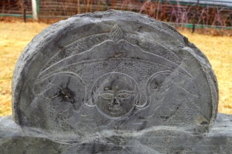 Flying head on a gravestone - Memorial Cemetery - Westborough, Massachusetts - DSC05050