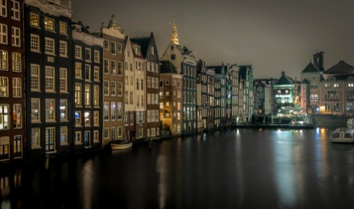 Floating Town (172583769)