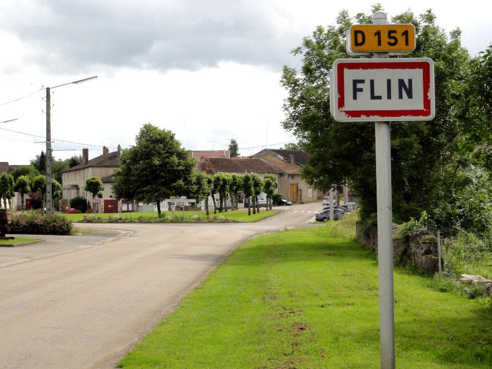 Flin (M-et-M) city limit sign Flin